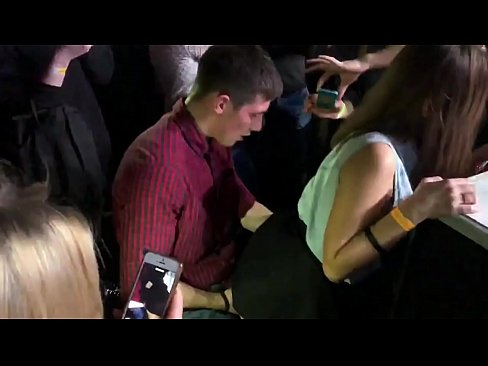 ❤️ Իսկական սեքս ռուսական գիշերային ակումբում. 18-ամյա ռուս աղջիկն անուսի և հեշտոցի մեջ ծծվել է գիշերային ակումբում ️❌ Պոռնո մեզ մոտ ❌❤